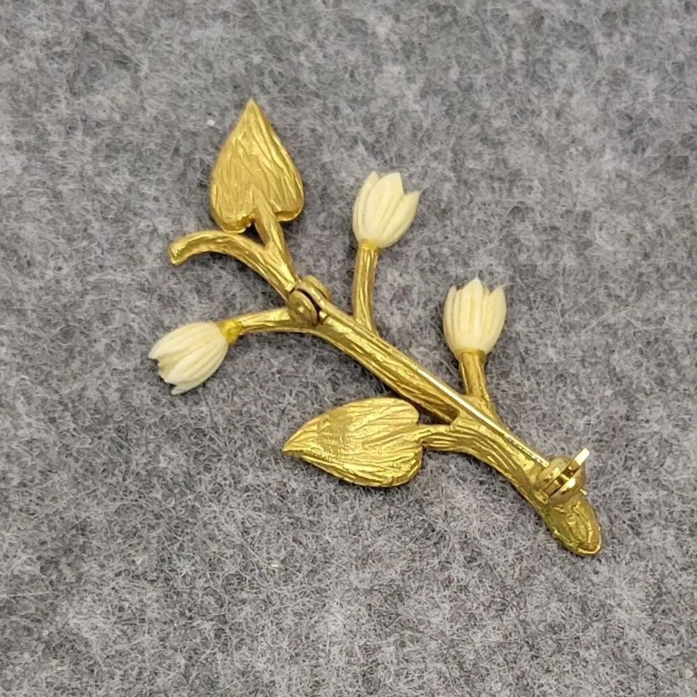 Vtg Celluloid Brooch